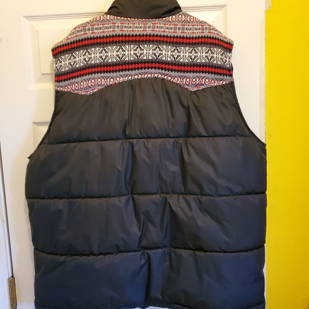A vest - Picture 2 of 2